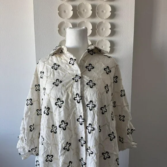 Italian Linen-Blend Beach Cover-Up Top | Made in Italy - Picture 6 of 9